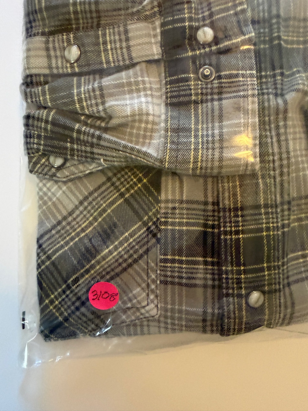 Carhartt Relaxed Fit Flannel Shirt – Men’s Large – Gray/Tan Plaid – Snap Front - Picture 9 of 9